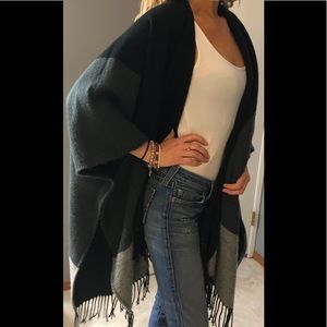Black/grey reversible shawl.